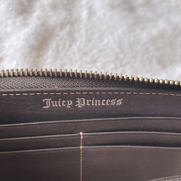 Juicy Couture Y2K vintage velour embroidered zip wallet in pink & brown π©·π€ - Picture 7 of 12